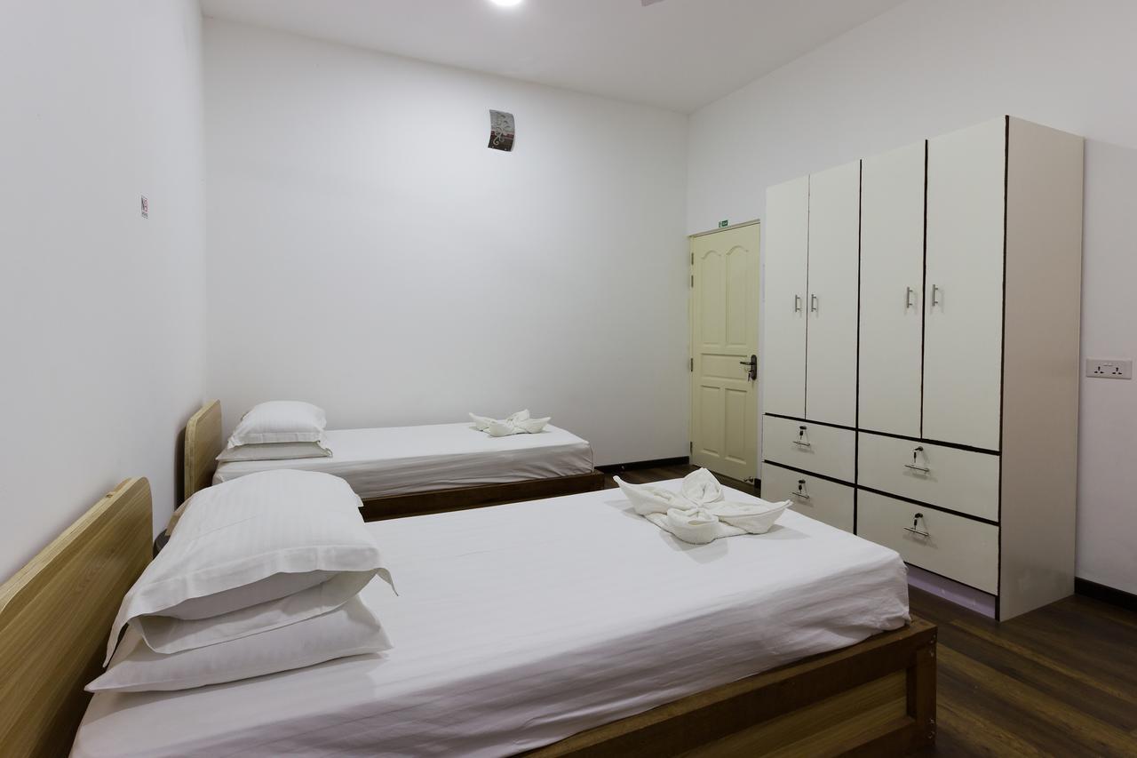 Surf Trip Maldives Hotel Thulusdhoo Exterior photo
