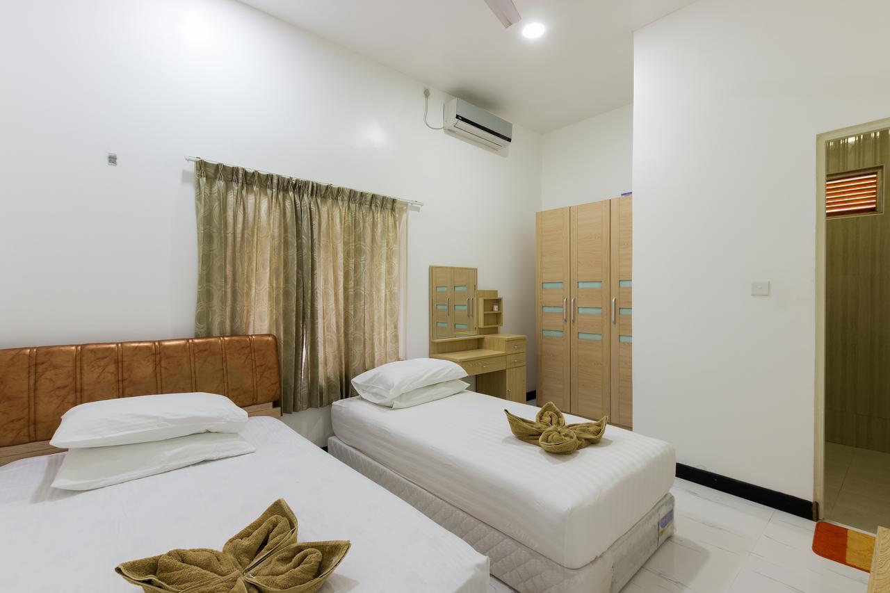 Surf Trip Maldives Hotel Thulusdhoo Exterior photo